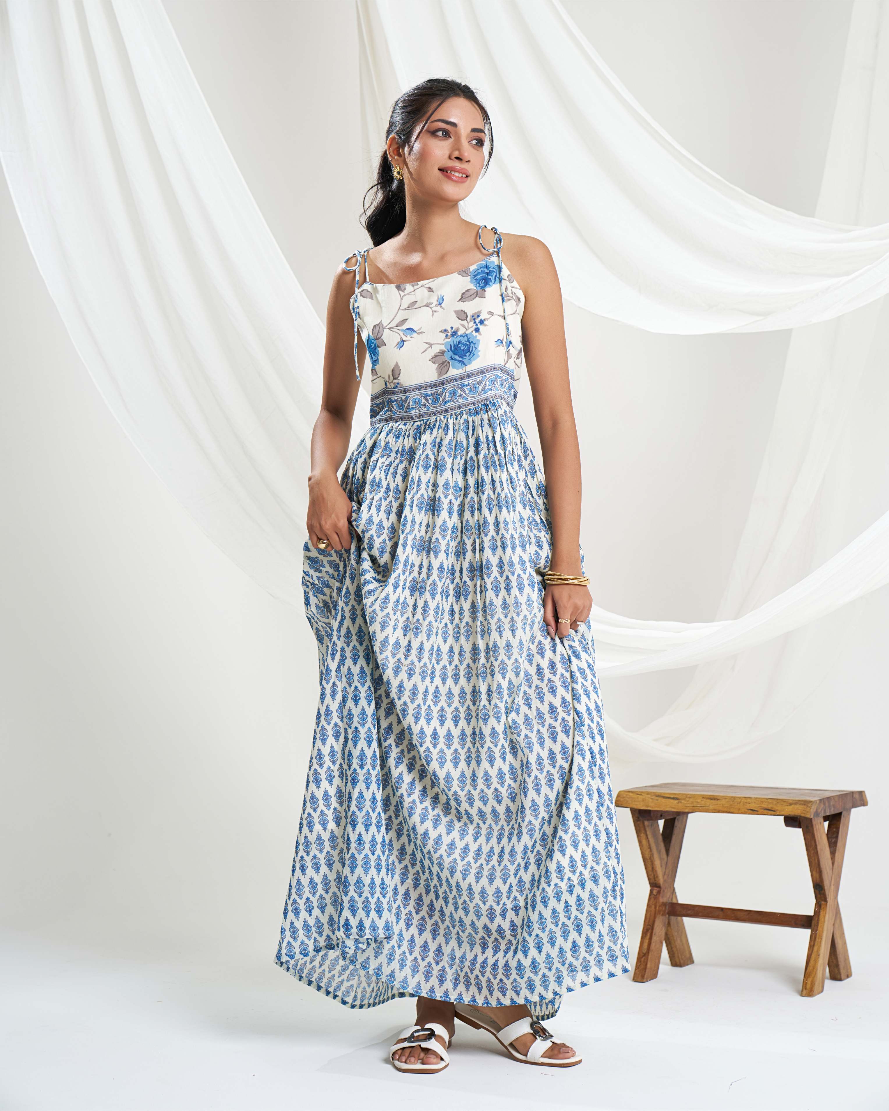 Aabroo Dress