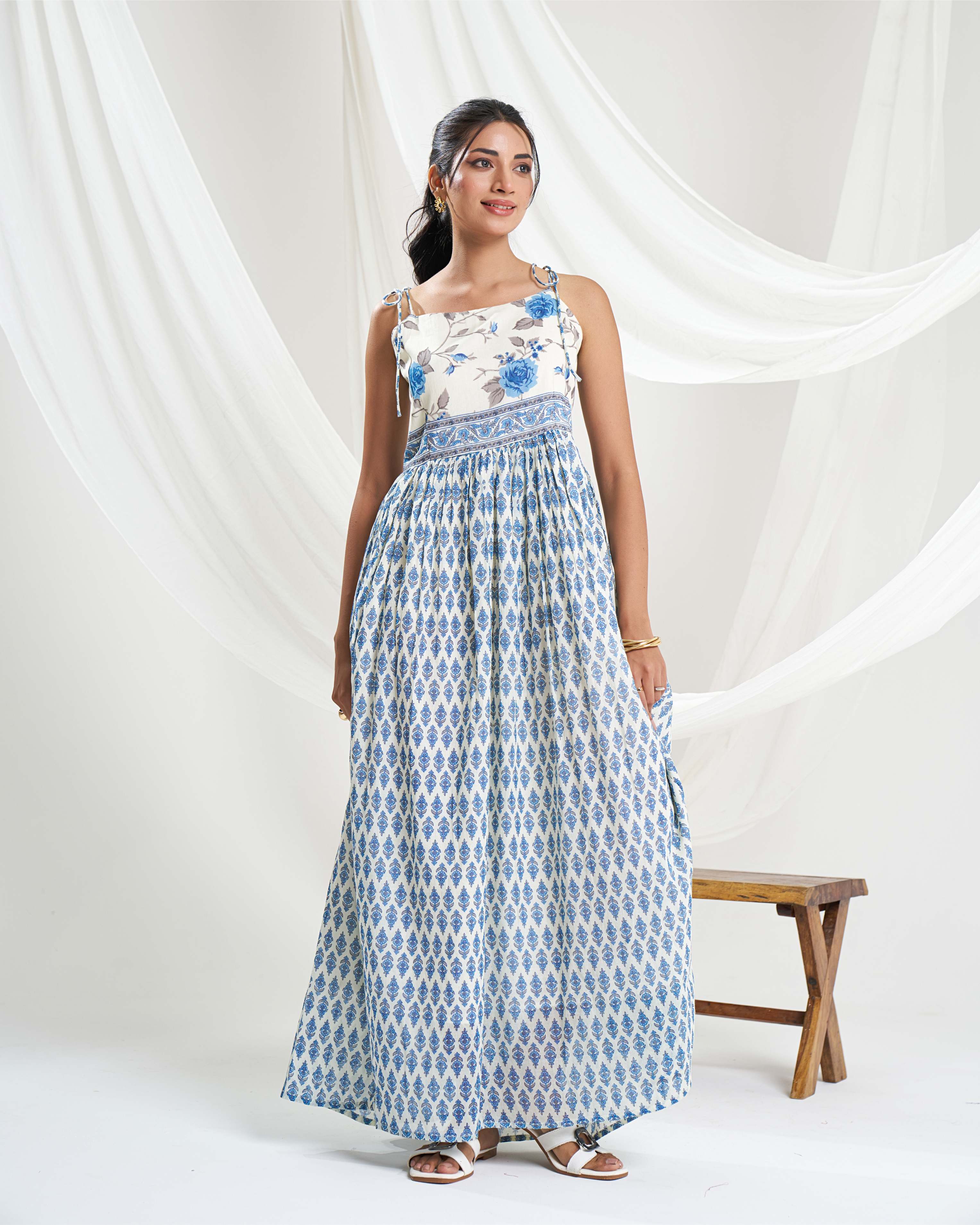 Aabroo Dress