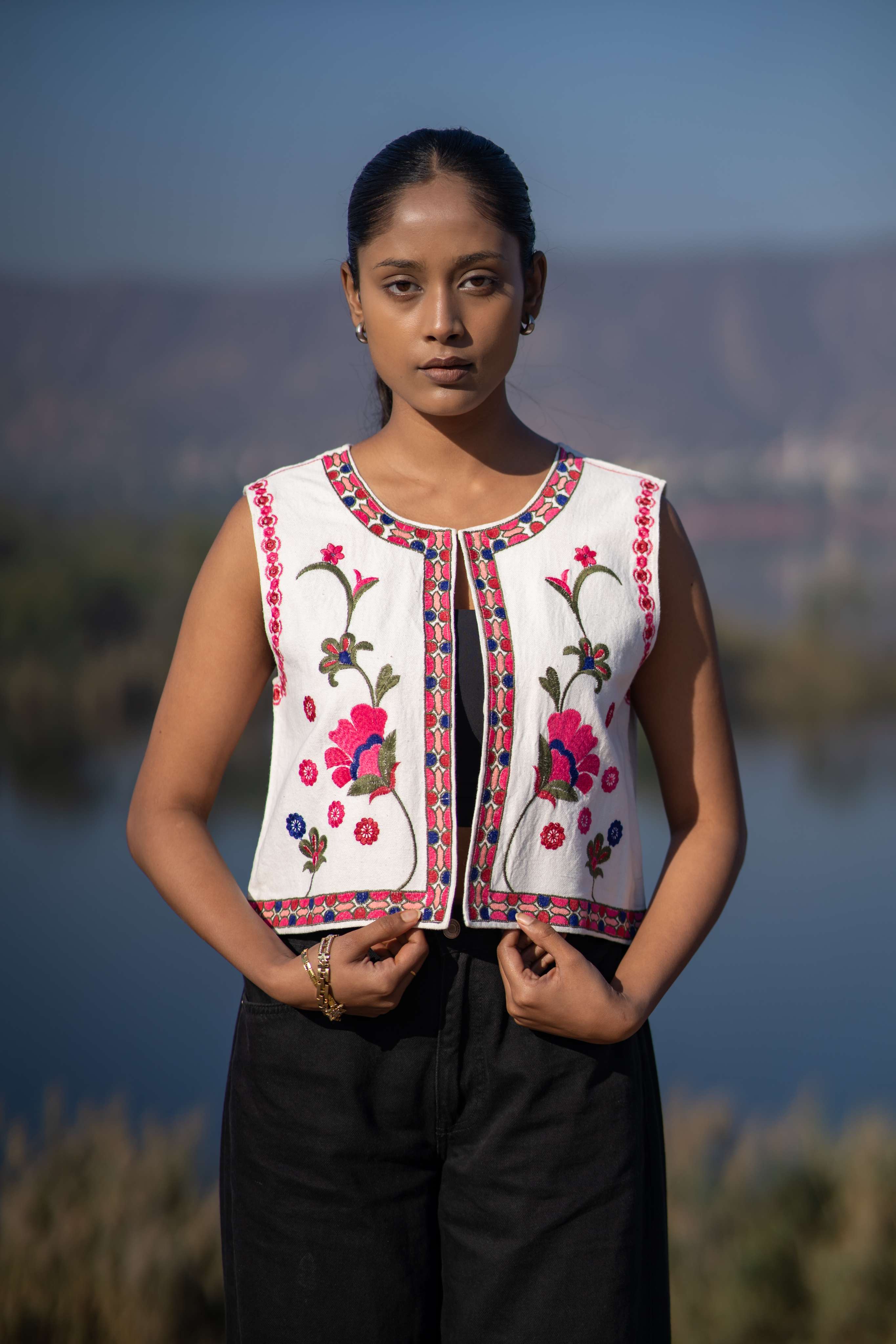 Elegant Flower Embroidery Vest