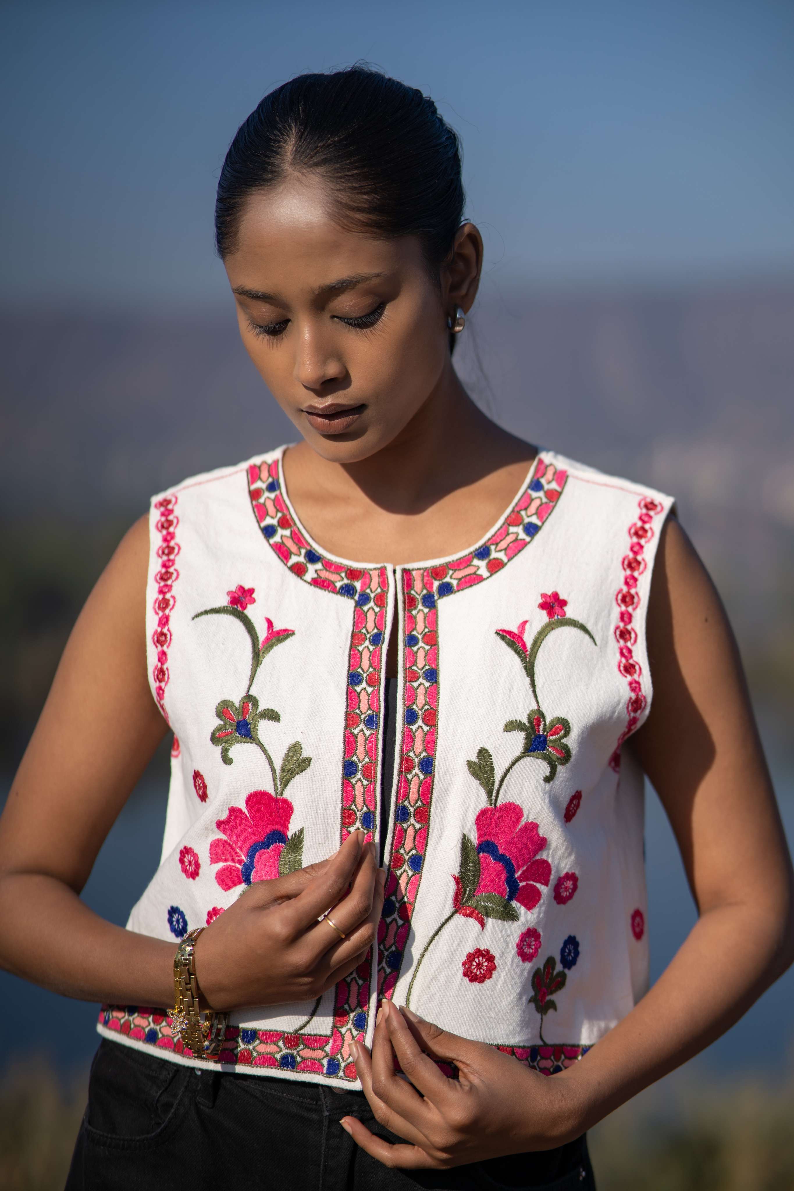 Elegant Flower Embroidery Vest